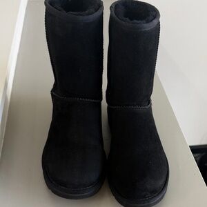 Ugg Boots, Black, size 8